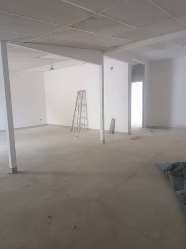 Casa Comercial En Alquiler En El Viñedo (ac)
