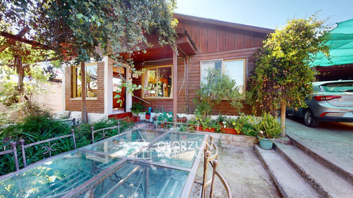 Casa En Venta De 4 Dormitorios Con Gran Terreno De 520 Mts2.