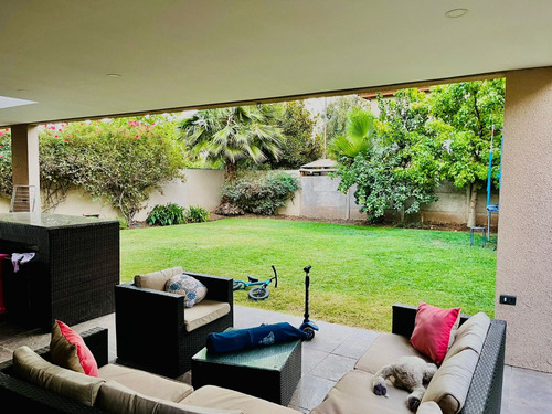 Se Vende Casa Impecable 3d, 3b Y Quincho