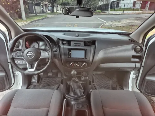 Nissan NP300 Frontier Np 300 Frontier Estacas Rines Mt 4x2 Gasolina