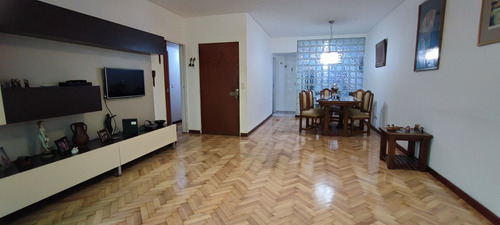 Departamento Semipiso 4 Ambientes Con Dep. Baulera. Guarda Coche. Colegiales