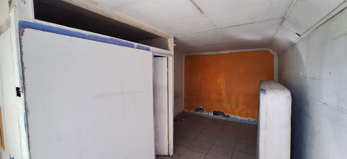Casa En Venta De 6 Dorm. En Ñuñoa