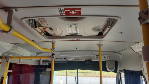 Imagem 10 de 13 de Micro Urbano 2014/15 Vw 5.150 Caio Foz