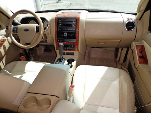 Imagen 7 de 12 de Ford Explorer Eddie Bauer 2010 V8 4x4 Automático