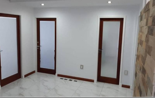Imagen 1 de 5 de Bloque De Oficina En Excelente Ubicación. Centro De La Ciudad