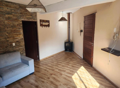 Casa En Venta Dos Dormitorios, Cercana A Montevideo Shopping