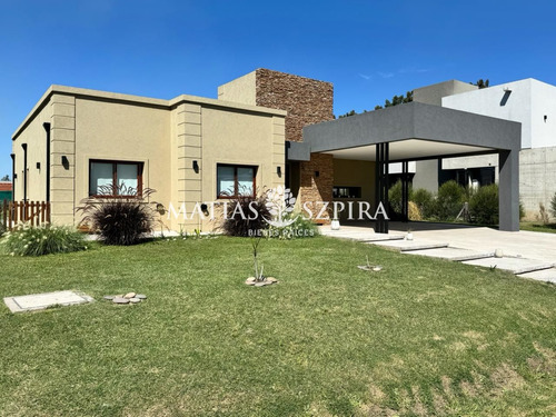 Casa En Venta Fincas De Alvarez