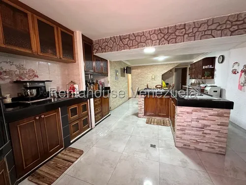 Casa En Venta Montalbán I