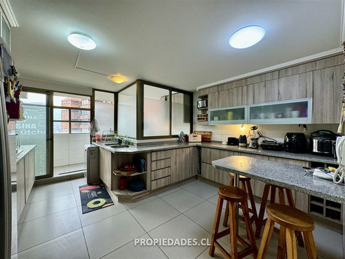 Departamento En Venta De 5 Dorm. En Las Condes