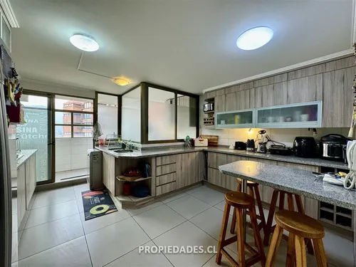 Departamento En Venta De 5 Dorm. En Las Condes