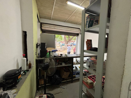 Ji 25-18345. En Venta Terreno De 240m2 Con Bienhechurías, Ubicado En Guatire.