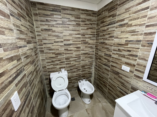 Vendo Casa Con 4 Habitaciones En Herrera, Entre Ríos.