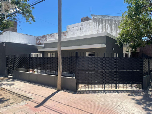 Vendo Casa 2 Dor En Barrio Colon Reciclada A Nueva Apto Credito Bancor