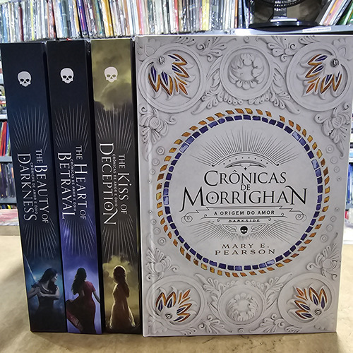 Coleção De Livros Crônicas De Amor E Ódio Completa - 4 Volumes / Kiss Of Deception - The Heart Of Betrayal - The Beauty Of Darkness + Crônicas De Morrigan / Darkside / Mary E. Pearson (Usado)