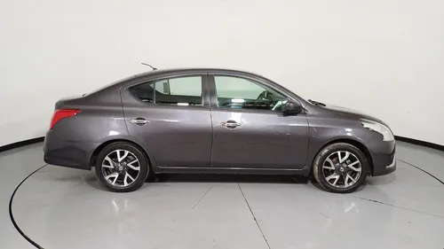 Nissan Versa 1.6 EXCLUSIVE AUTO