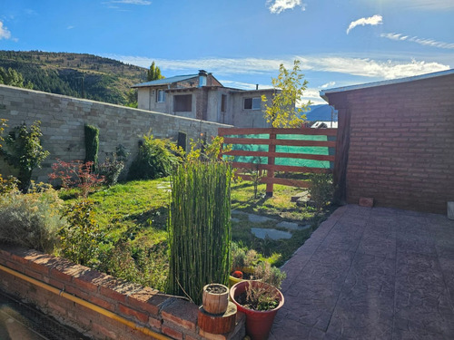 Casa De 2 Dormitorios C/quincho En Esquel-chubut-