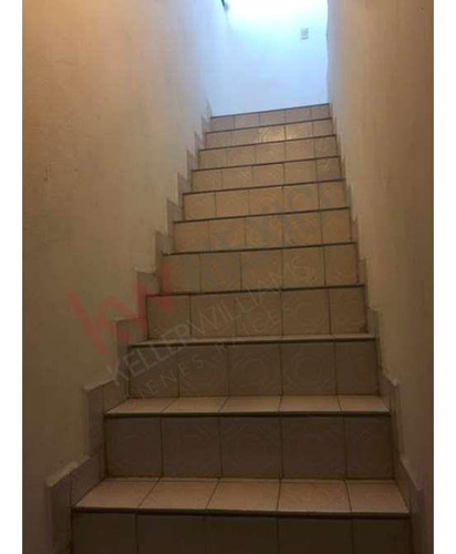 Venta O Renta De Edificio Con Salón De Fiestas Muy Amplio Ideal Para Giros Diversos