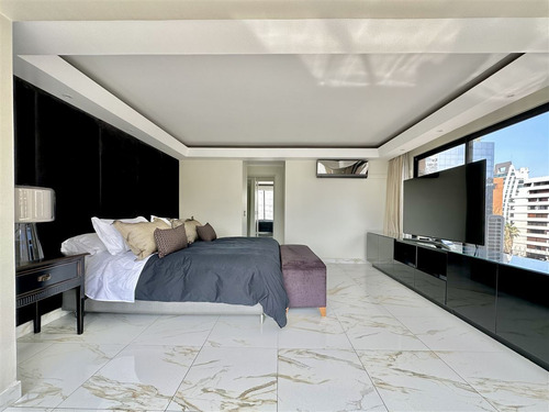 Remodelado: Barrio El Golf / Isidora Goyenechea