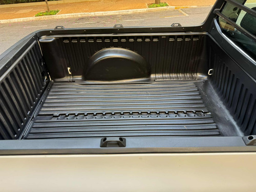 Volkswagen Saveiro 1.6 Robust Cab. Simples Total Flex 2p
