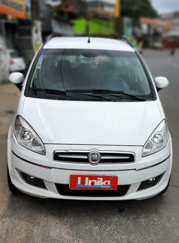 Imagem 2 de 13 de Fiat Idea 2014 1.6 16v Essence Flex 5p