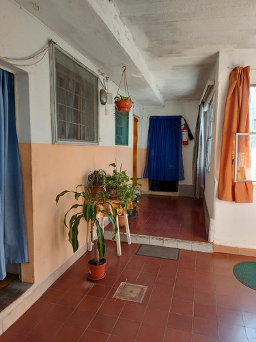 Imagen 13 de 17 de Casa 14 Dormitorios, Garaje, Funcionando Actualmente Como Pensión (negoción)