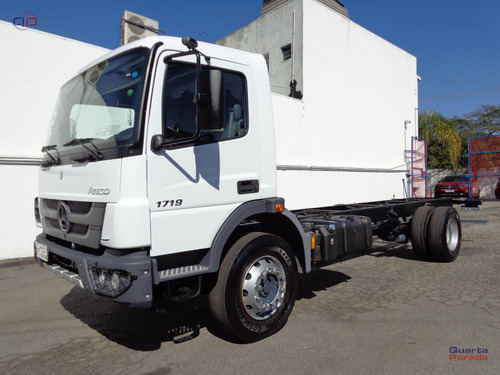 Mb 1719 Atego Ano 2022 Chassi Entreeixo 4.80 Baixa Km Arcond