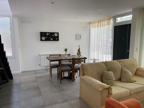 Imagen 2 de 12 de Duplex En Venta En Gonnet