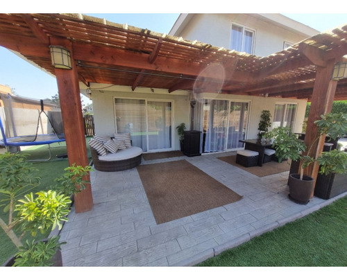 Propiedad Completamente Remodelada, Gran Oportunidad, Estanc