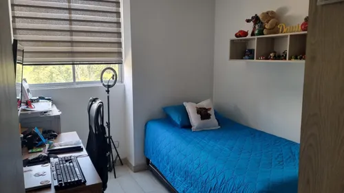 Apartamento En Venta En La Ferrería. Cod V17026