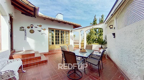 Casa En Venta En Los Dominicos /san Carlos De Apoquindo