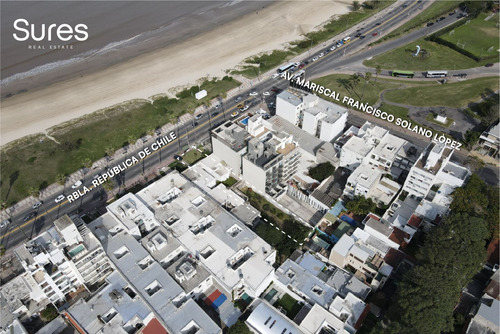 Venta De Terreno Sobre La Rambla De Montevideo En Buceo (ref: Srs-12023)