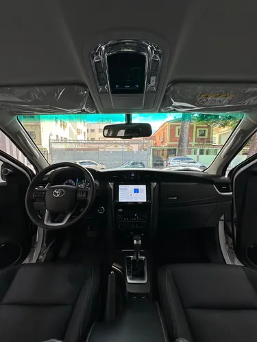 Toyota Fortuner Legender