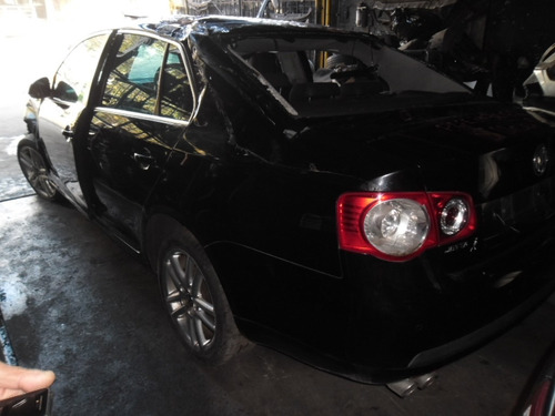 Imagem 1 de 8 de Sucata Jetta 2.5 20v 2010 Pra Tirar Peças Motor Cambio Port