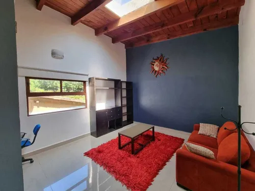 Casa Con Amplias Terrazas Y Jacuzzi En Venta