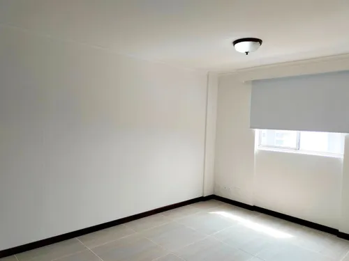 Arriendo De Apartaestudio En Altos Del Poblado, Poblado