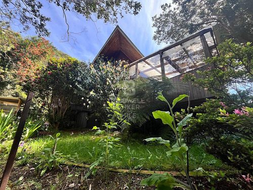 Hermoso Sitio Con 2 Casas En Frutillar Bajo.