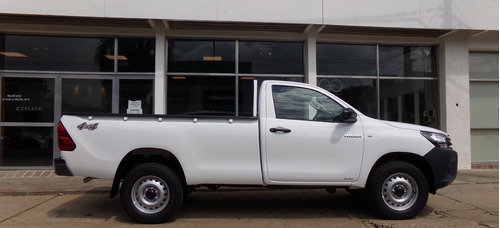 Imagen 2 de 8 de Toyota Hilux C/simple Tdi Dx 4x4 0km My23 Disponible