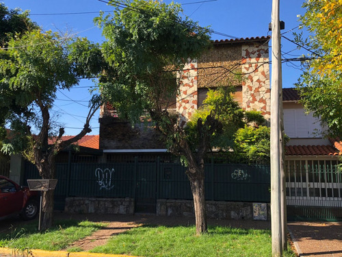 Casa En Venta En Lomas De Zamora