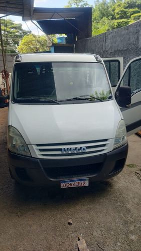 Iveco Daily 35s14 2011 Cabine Dupla 7 Lugares Carroceria 4 M