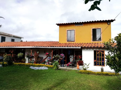 Casa Campestre En Venta En Bello Sector La China, Antioquia