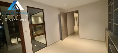 Casa De Una Sola Planta Con Carriles De Nado En Venta O Renta Metepec
