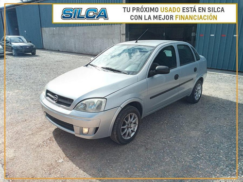 Chevrolet Corsa 2007 Gris Plata 4 Puertas