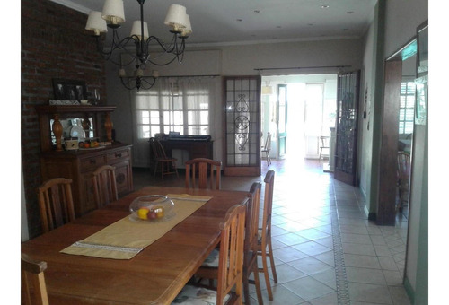 Imagen 4 de 14 de Excelente Casa!! Calle 34 E/ 49 Y 51, De 4 Dormitorios.