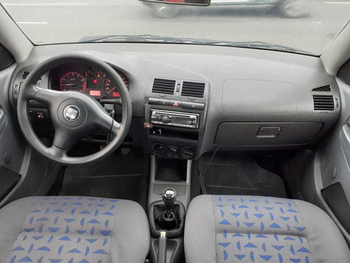 Imagem 9 de 10 de Seat Cordoba 1.6 4p 2000