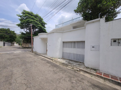 Se Vende Casa En Urbanización Barrio Sucre Cm 