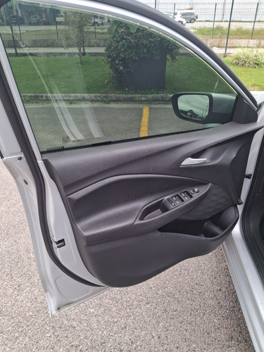 Chevrolet Onix plus 1.0 Ltz Turbo 4p