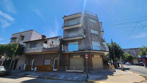 Edificio En Block En Parque Avellaneda