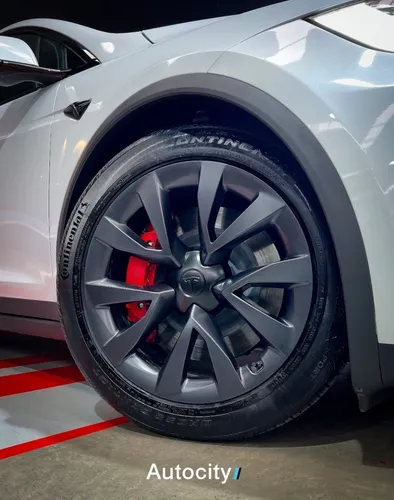 Tesla Model X 2023