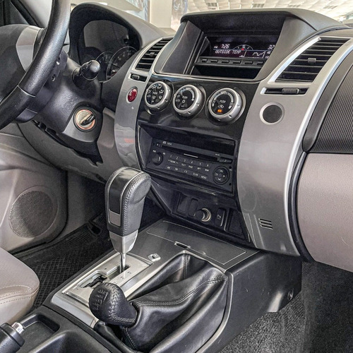 Imagen 9 de 14 de Mitsubishi Montero
