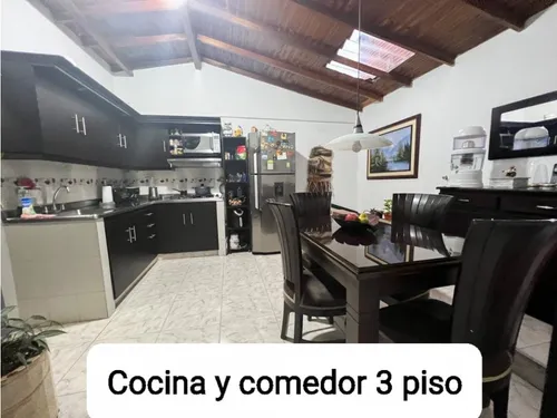 Casa Dos Pisos 2 Y 3 En Bello